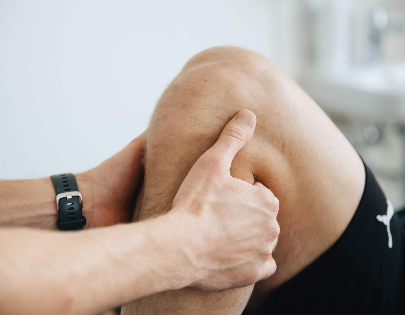 Douleur au genou : comprendre les causes principales